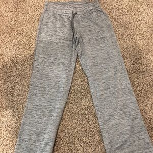 Women’s Under Armour sweatpants size small